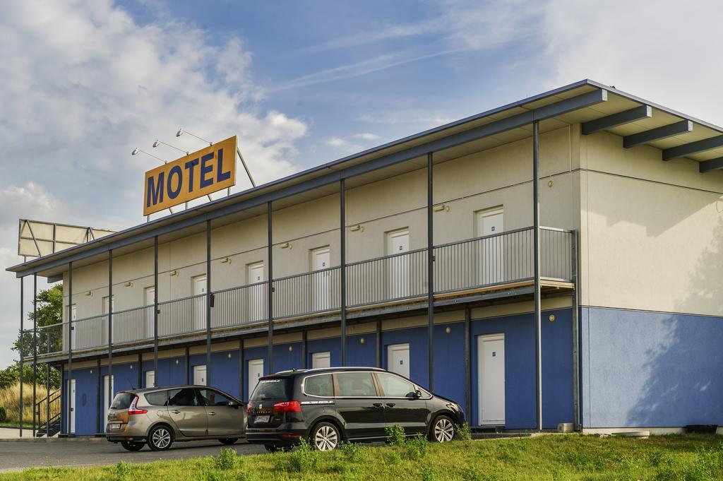 Tour-Motel Wilfersdorf  Esterno foto