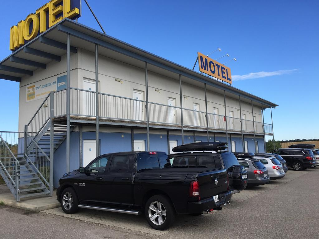 Tour-Motel Wilfersdorf  Esterno foto
