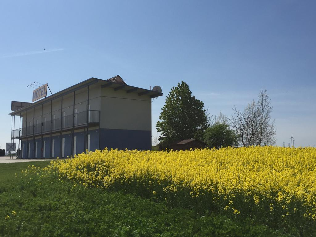 Tour-Motel Wilfersdorf  Esterno foto